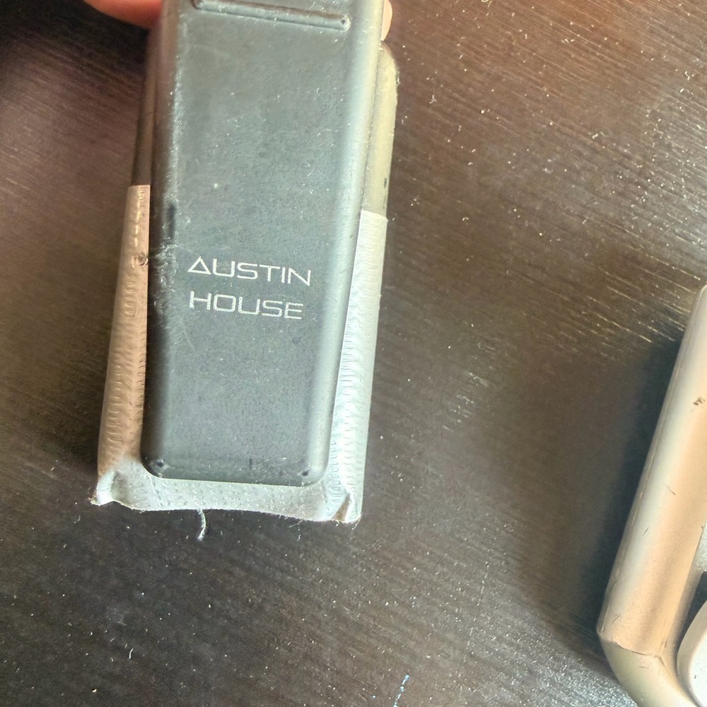 Silver Clip-On LED Reading Light - Picture 3 of 4